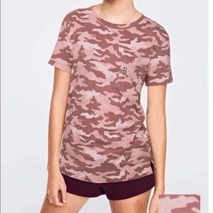 VS Pink pink - pink camo  tee size large